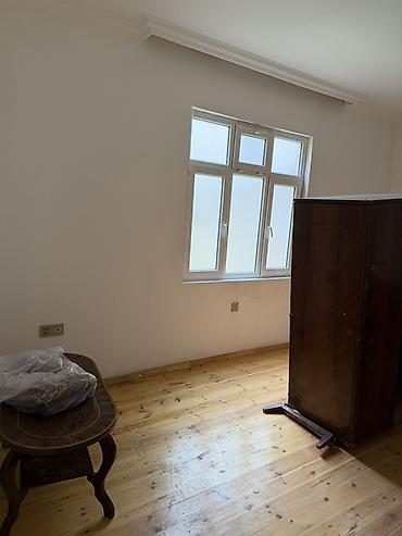 Mənzillər: Kirayə mənzil – 2 otaqlı (ayrı otaqlar) Təsvir: - Geniş və işıqlı 2 — 3