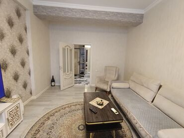 Otaqların satışı: Xanim otaq yoldasi axtarilir. Unvan Hezi aslinov,metroya 5deq — 1