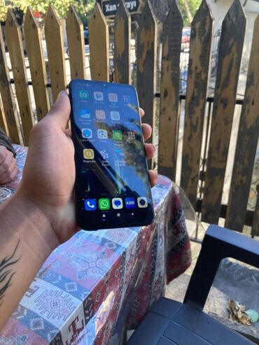 телефон fly nimbus 9: Redmi 8 - Ekran: 6.5” ətrafı tam ekran, damla tipli ön kamera kəsiyi