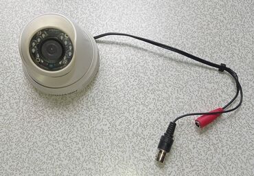 камера видио: Аналоговая камера Hikvision DS-2CE5582P-IRP рабочая Матрица	1/3 DIS