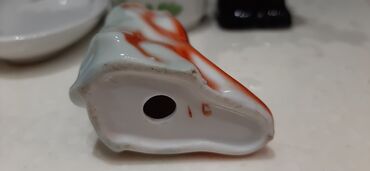 Ev üçün digər mallar: Ağ rəngdə, oval formalı, üzərində kiçik naxışlar olan boşqab — 5