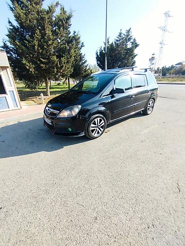 man sat: Opel Zafira: 1.9 l | 2005 il 518000 km Van/Minivan — 5