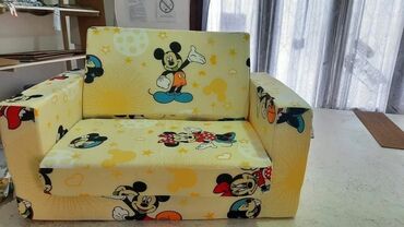 Foteljice: Praktične dečije foteljice, izradjene od čvrstog sunđera i presvučene — 2