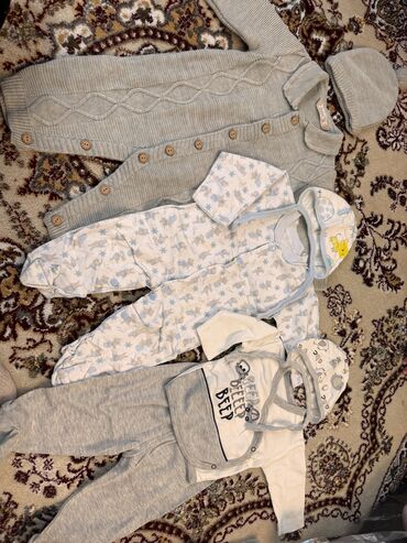 детская одежда оптом бишкек дордой: Комплект, Б/у at lalafo.kg детская одежда оптом бишкек дордой: Комплект, Б/у