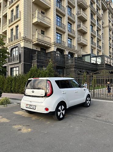 тойота приус с: Kia Soul EV: 2018 г., Электромобиль, Кроссовер — 6