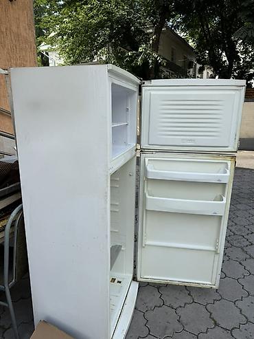 mini refrigerator: Холодильник Beko, двухкамерный, с верхней морозильной камерой — 2