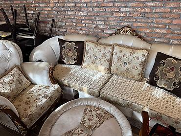 qoşa divan: İşlənmiş, Klassik divan, Divan, Pufik, 2 kreslo, Bazasız, Açılmayan — 1