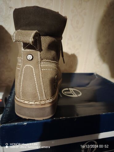 Gležnjače: Gležnjače, Sergio Tacchini, 41.5 — 13