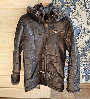 Демисезонные куртки: Продам дубленку детскую; куртку двустороннюю; сапожки демисезонные — 1