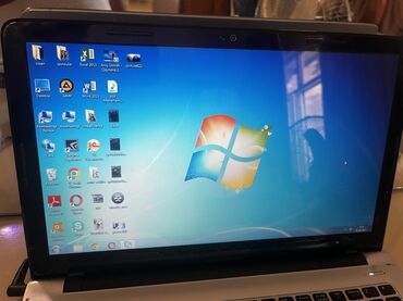 Настольные ПК и рабочие станции: Intel Core i7, 4 ГБ ОЗУ, 15.6 "