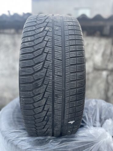 Шины: Шины 245 / 45 / R 18, Зима, Б/у, Комплект, Корея, Hankook