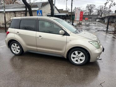 Toyota: Toyota ist: 2003 г., 1.5 л, Автомат, Бензин, Универсал