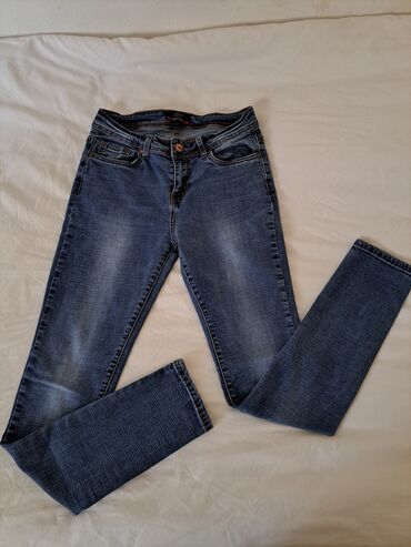 Original farmerke. broj 36.
normalan struk, pune elastina. Nove