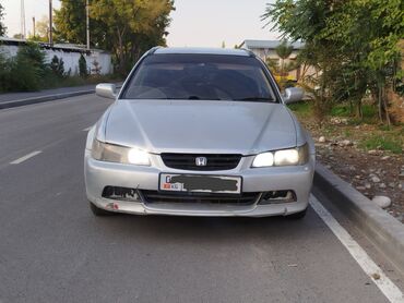 через банк машина: Honda Accord: 2000 г., 2.3 л, Автомат, Бензин, Универсал