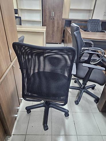 kreslolar ofis ucun: İşlənmiş, Təkərli, Qolları tənzimlənmir, Parça — 4