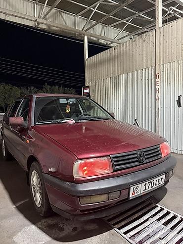 Volkswagen: Volkswagen Vento: 1992 г., 1.8 л, Механика, Бензин, Седан — 7