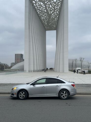 chevrolet cruze kredit: Chevrolet Cruze: 1.4 l | 2011 il 250000 km Sedan