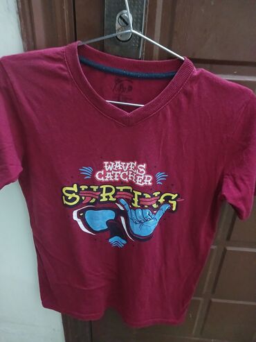 Köynəklər: Hərbiri təzə kimidi 10 .12 yaş uşaqlar üçün hamısı bir yerdə 30m — 10