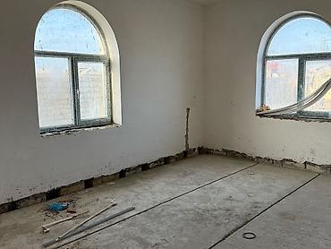 Həyət evləri və villaların satışı: 6 otaqlı, 220 kv. m, Təmirsiz — 10