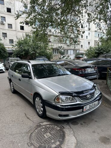 срочно срочно продаю машина: Toyota Avensis: 2001 г., 1.8 л, Механика, Бензин, Универсал