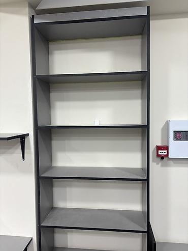 Rəf vitrinləri: Mağaza üçün vitrin rəfləri və stendlər - Material: laminat/MDF tipli — 1