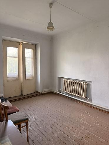 в орловке: 3 комнаты, 60 м², Сталинка, 1 этаж, Требуется ремонт — 6
