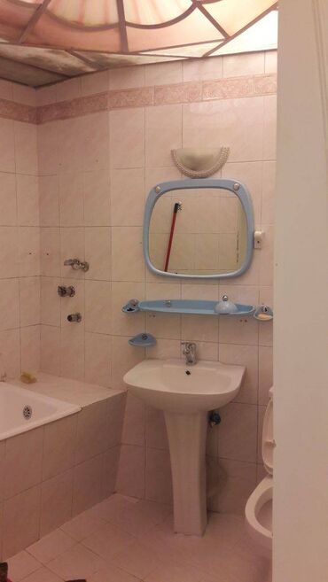 Uzunmüddətli kirayə mənzillər: Səbail rayonu, İçərişəhər metrosu yaxınlığında, Axundov bağının — 6