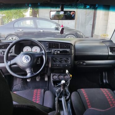 Volkswagen: Volkswagen Golf: 1995 г., 2 л, Механика, Бензин, Хэтчбэк
