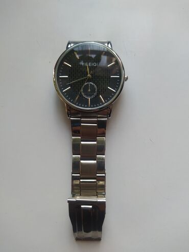 часы отличные: Продаю наручные часы, новый состояние отличное цена 2 тыс сом