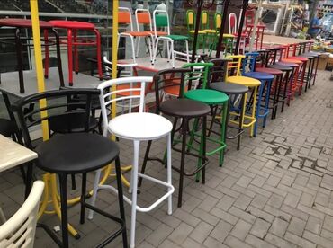 Restoran mebeli: Bar oturacaqları satılır. Son 4 ədəd qalıb. 1i 40 man. Oturacağı