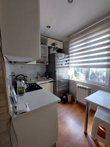 Köhnə tikili: Bakı, 7-ci mikrorayon, 2 otaqlı, Köhnə tikili, m. Azadlıq Prospekti, 50 kv. m — 9