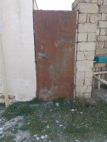 Bine qesebesi ağır qapidir kenarlari qalib svellerdir