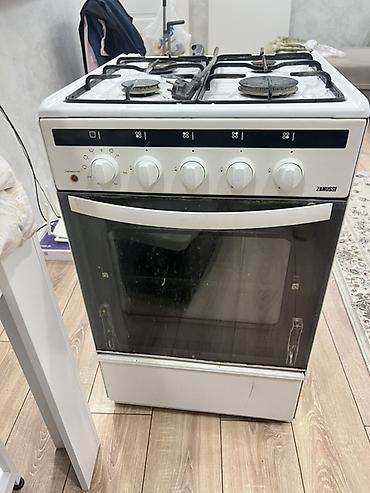 type 1: Газовая плита Zanussi с электроподжигом и духовкой. - 4 газовые — 2