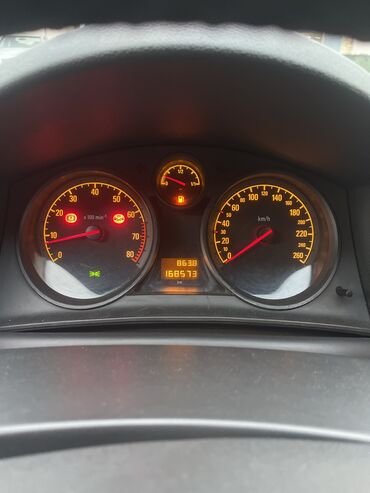 Opel: Opel Astra: 1.4 l | 2010 il 163573 km Universal — 7