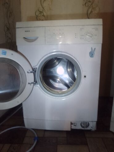 запчасти стиральный машины: Стиральная машина Bosch, Б/у, Автомат, До 5 кг, Узкая