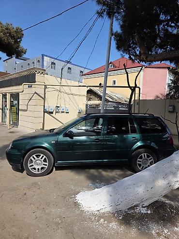 4 ayaq: Volkswagen Golf Variant (Universal) – yaşıl rəng Xüsusiyyətlər: - — 3