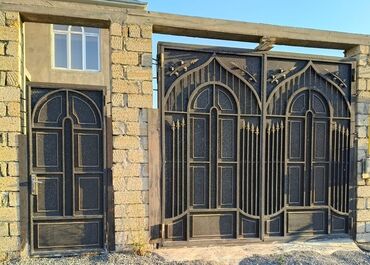 Özü yapışan divar kağızları: Darvazalar və aksesuarlar, Həyət üçün, İşlənmiş, Ünvandan götürmə