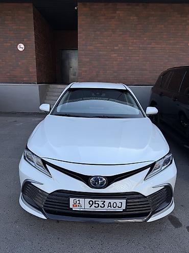 lend cruizer: Toyota Camry: 2022 г., 2.5 л, Автомат, Гибрид, Седан — 6
