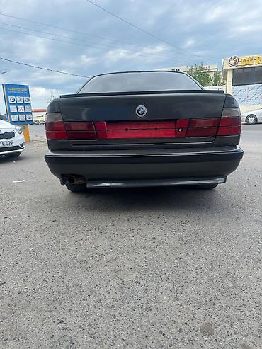 byd song plus: BMW 5 series: 2 l | 1990 il Sedan — 5