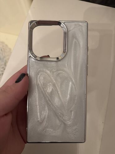 Kabrolar: 4 ü birlikdə 15 manat yeni kabrolardı. İp 15 pro — 2