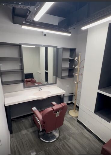 Digər kommersiya daşınmaz əmlakı: Nəsimidə Azadlıq rezidensin binasında yol qırağında yerləşən — 16