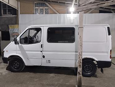 Легкий грузовой транспорт: Легкий грузовик, Ford — 4