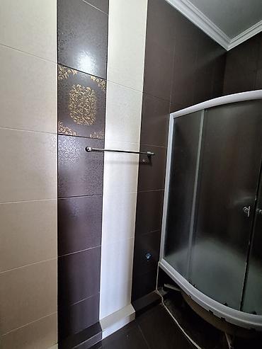 1200: Сдается: 3комнатная квартира Район: Ала-Арча ТРЦ Адрес: Чынгыза — 9