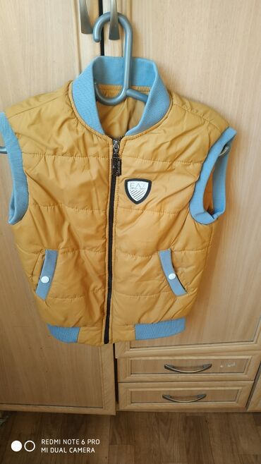 Верхняя одежда: Продаю куртки на мальчика есть теплыеесть ветроки вещи в все в at lalafo.kg — 7 Верхняя одежда: Продаю куртки на мальчика есть теплыеесть ветроки вещи в все в — 7