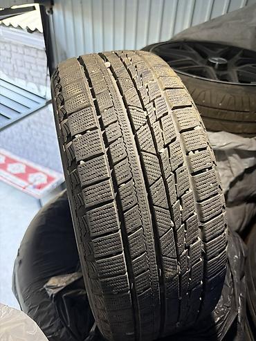 Шины 215 / 50 / R 17, Зима, Б/у, Комплект, Легковые, Китай, Tourador