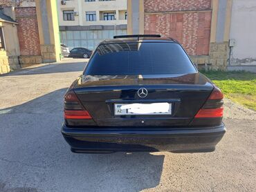 Mercedes-Benz: Təcili satılır: İl-1998, mator 2.4, rəng-qara, evropeyka