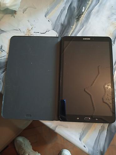 samsung galaxy tab a: Samsung planşet + qapaqlı futlyar - Brend: Samsung - Ekran: təxminən — 3