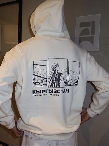 национал: Худи «Кыргызстан — где корни, там душа» - Унисекс худи с капюшоном и — 1