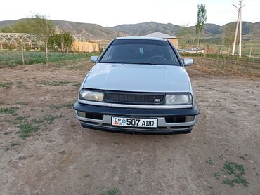 Volkswagen: Volkswagen Vento: 1994 г., 1.8 л, Механика, Бензин, Седан