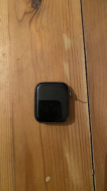 Apple Watch: Apple Watch Series 5, 44 мм, корпус из алюминия (Space Gray), GPS — 1